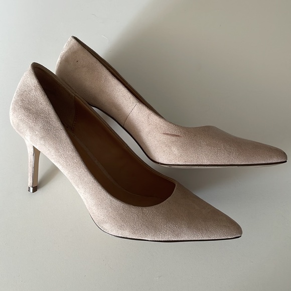 Call it Spring heels - Picture 2 of 3